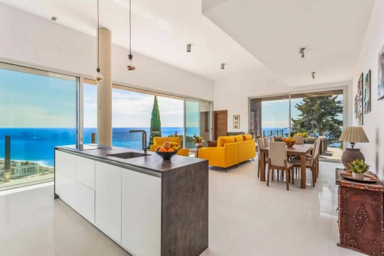 Villa Tierra location